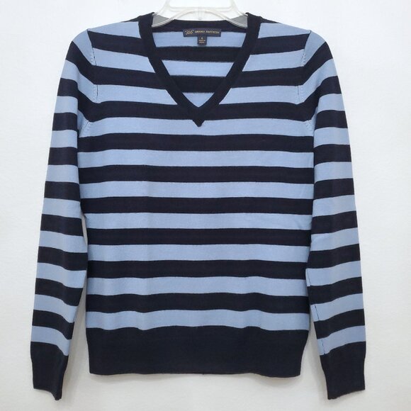 346 Brooks Brothers Navy/Light Blue Striped Merino Wool V-neck Sweater Small - Picture 11 of 13